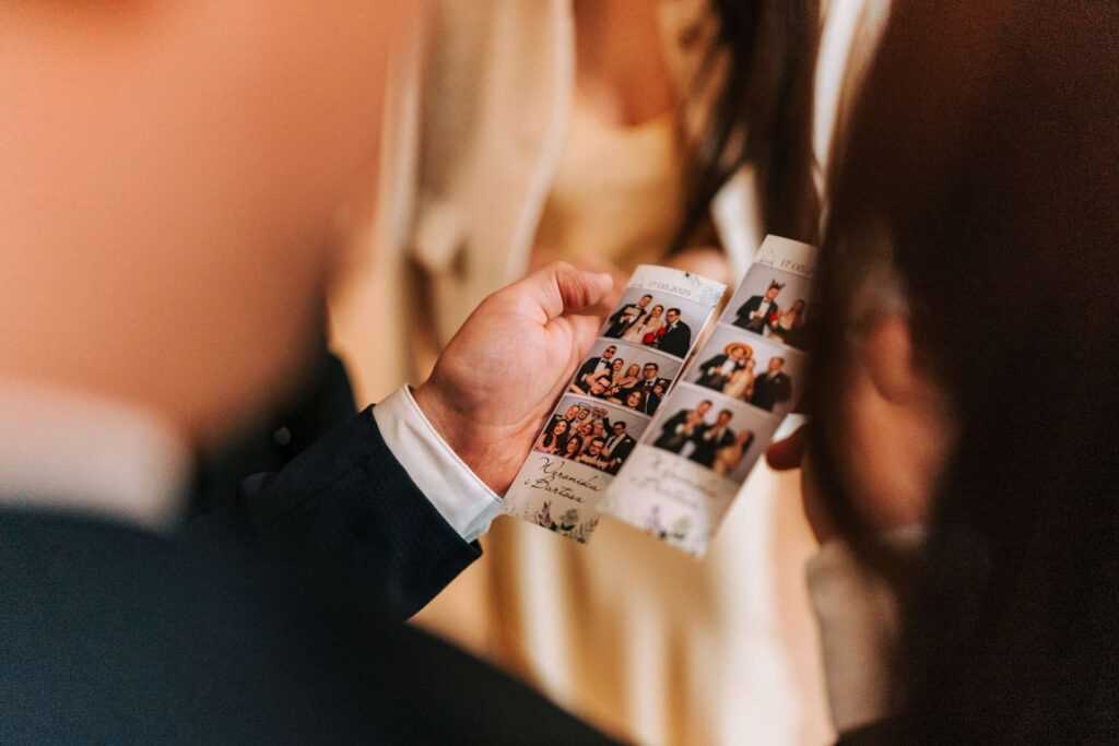 Fotobudka czy Instax na wesele? Porównanie, które ułatwia wybór